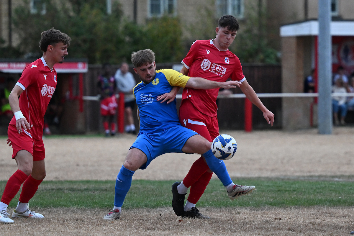Fairford Town v Royal Wootton Bassett Town Credit: Howard Roe (AHPIX).