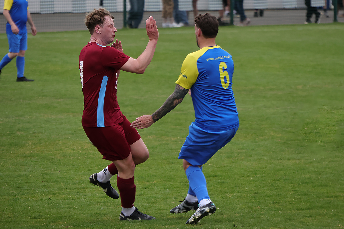 Royal Wootton Bassett Town Over 35s v RAF FA Veterans 