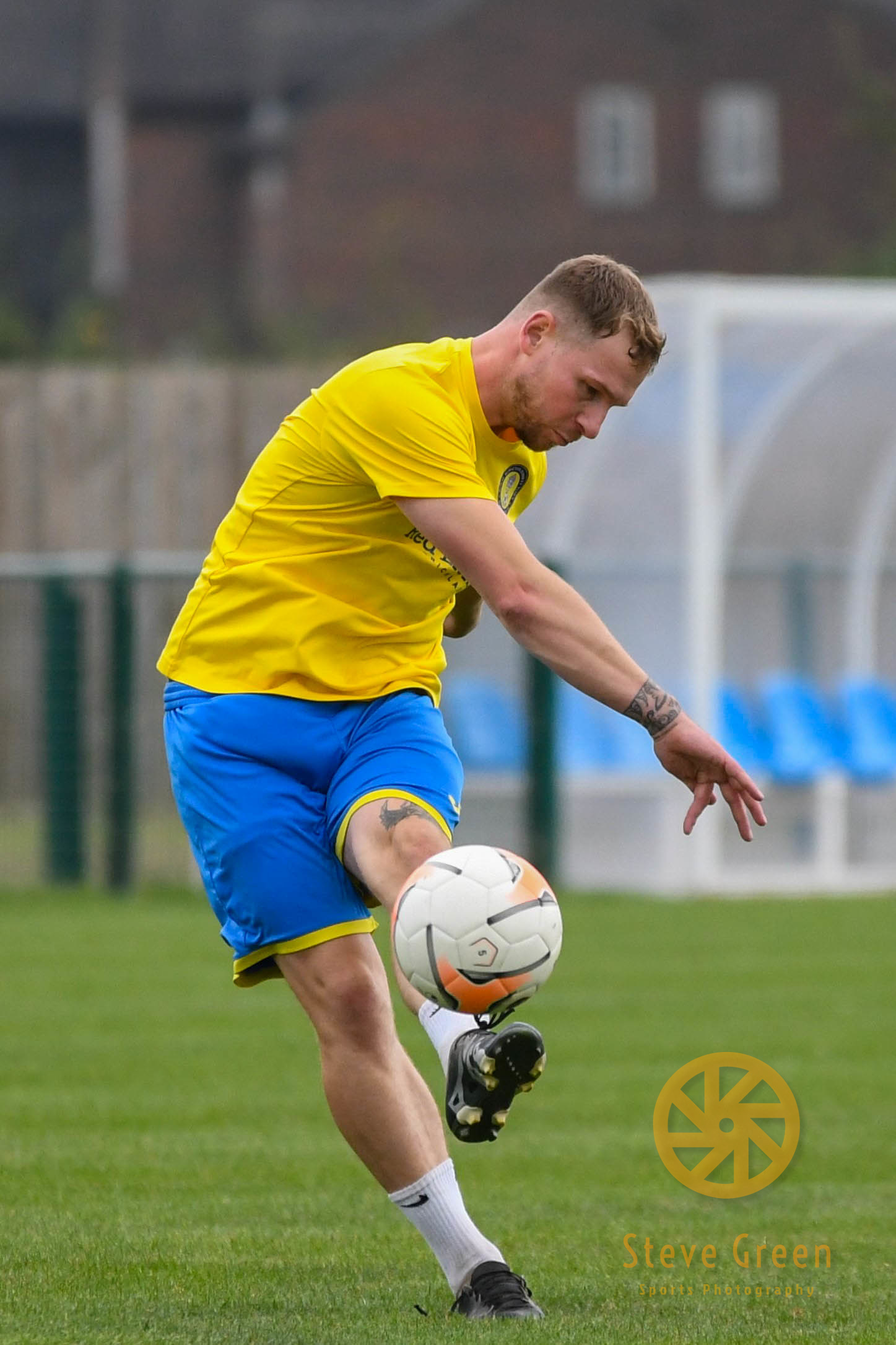 Royal Wootton Bassett Town v Thornbury Town Photos from Royal Wootton Bassett Town's 2-0 win against Thornbury (Credit: Steve Green.)