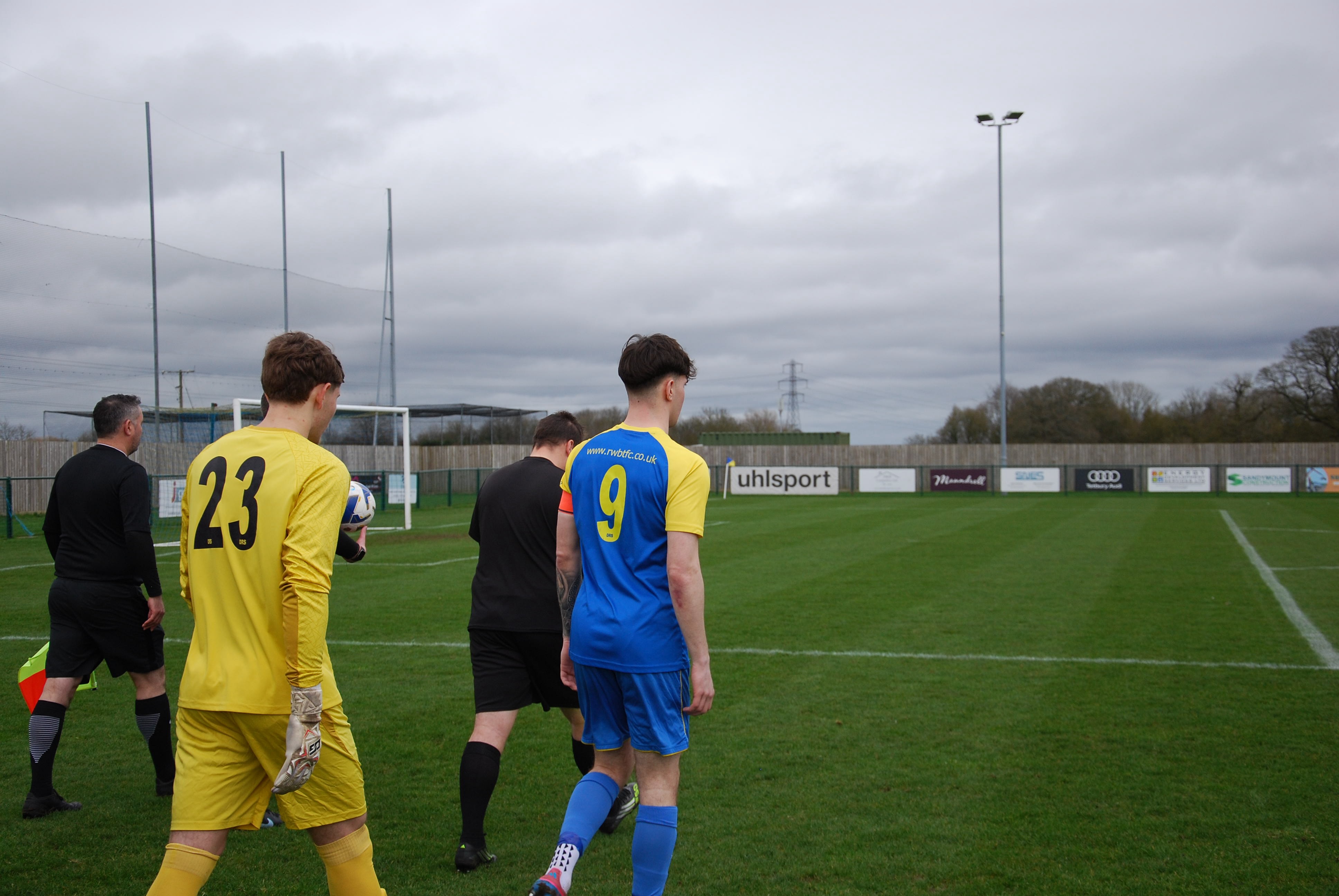 Royal Wootton Bassett Town v Cinderford Town Credit: Leo Robinson.