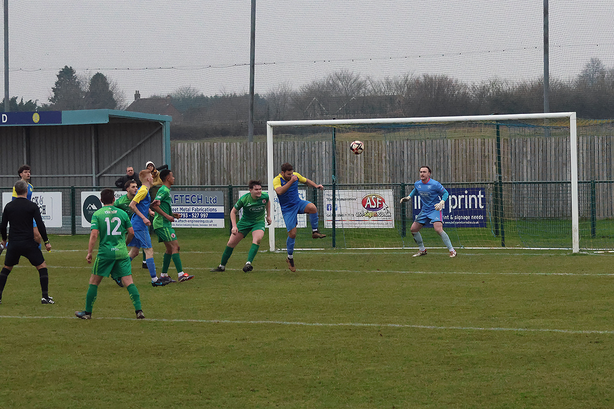Royal Wootton Bassett Town Development v Faringdon Town 