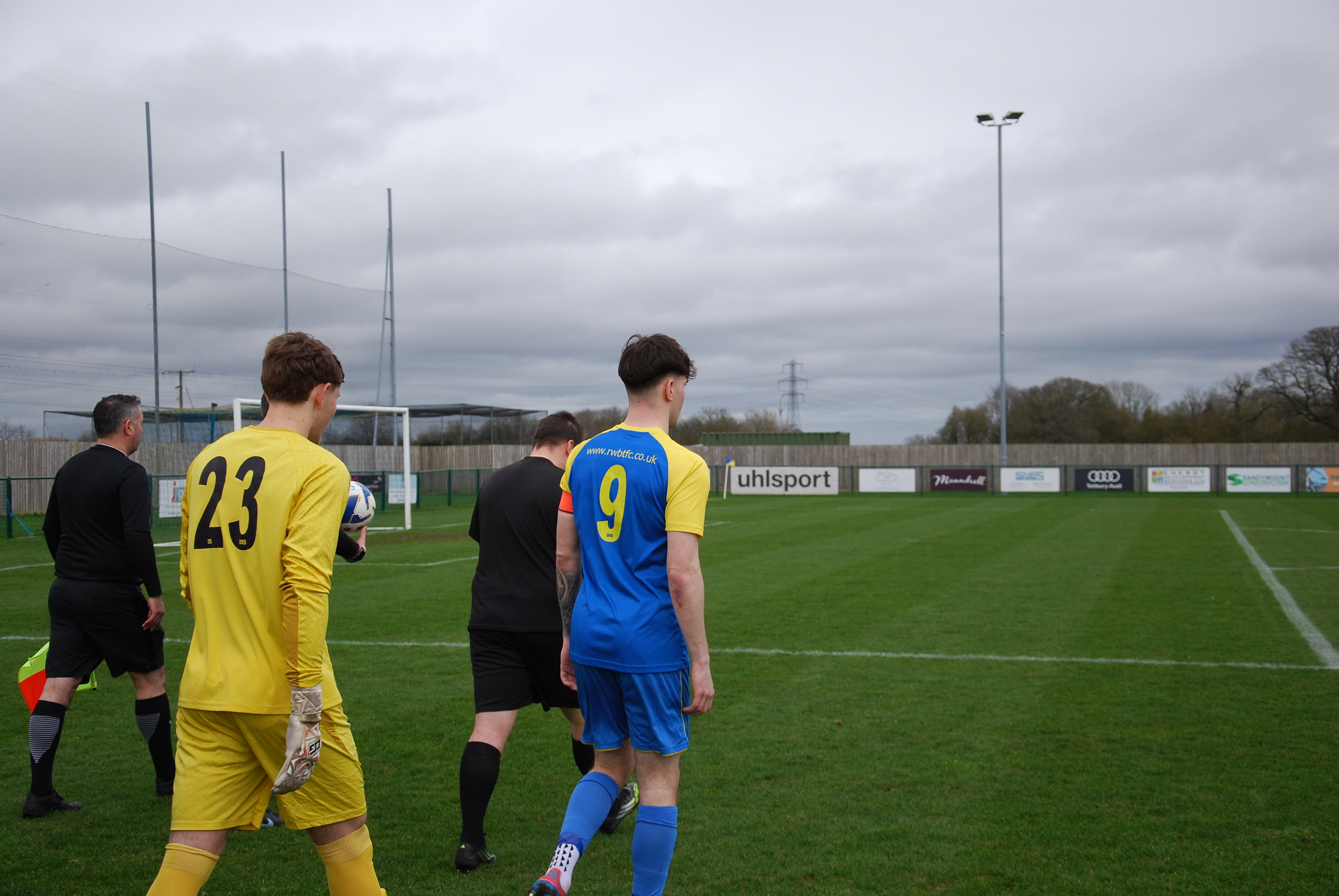 Royal Wootton Bassett Town v Cinderford Town Credit: Leo Robinson.