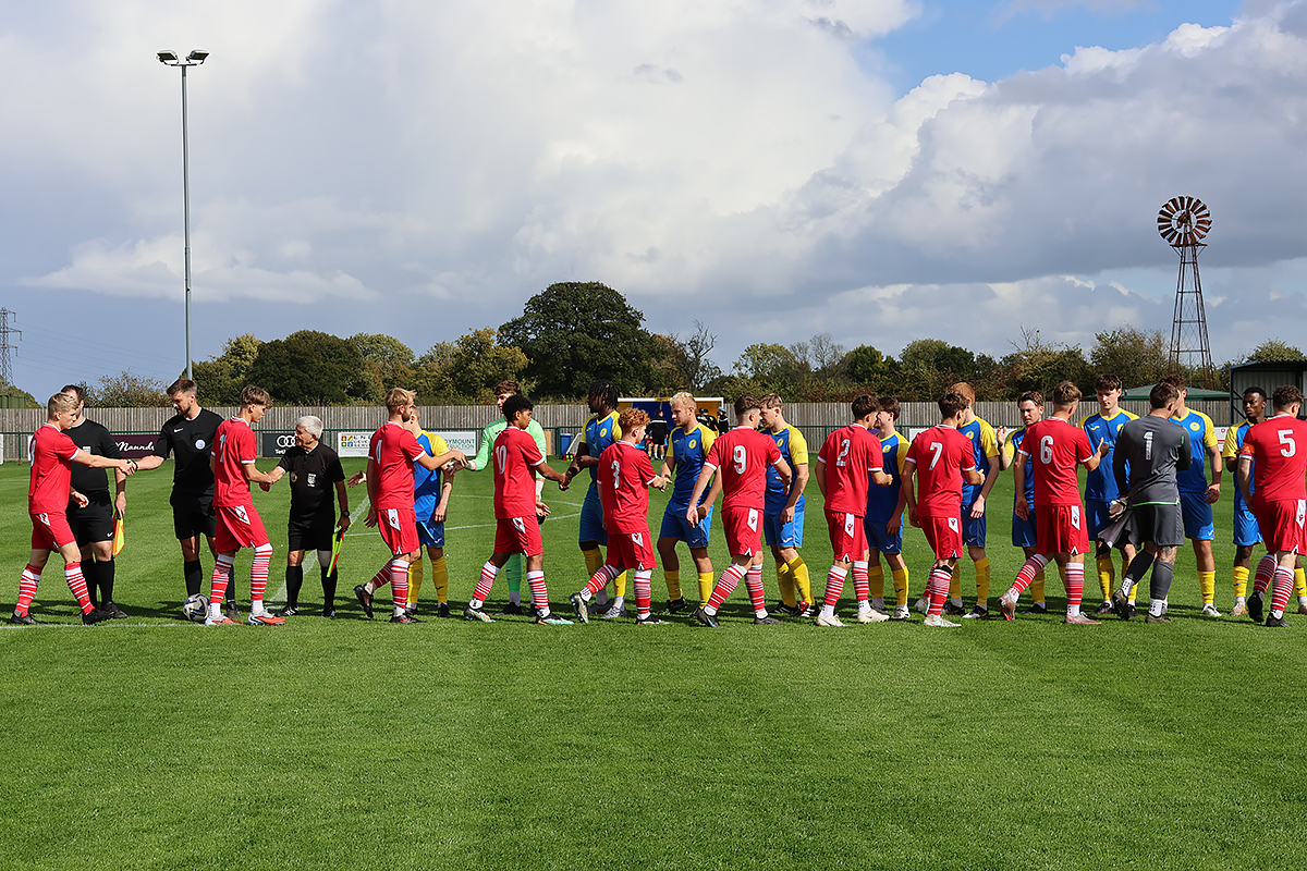 Royal Wootton Bassett Town Development v Swindon Supermarine Development 