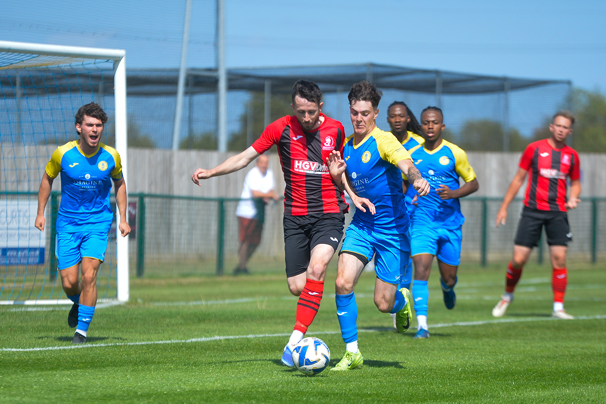 Royal Wootton Bassett Town v Cirencester Town 