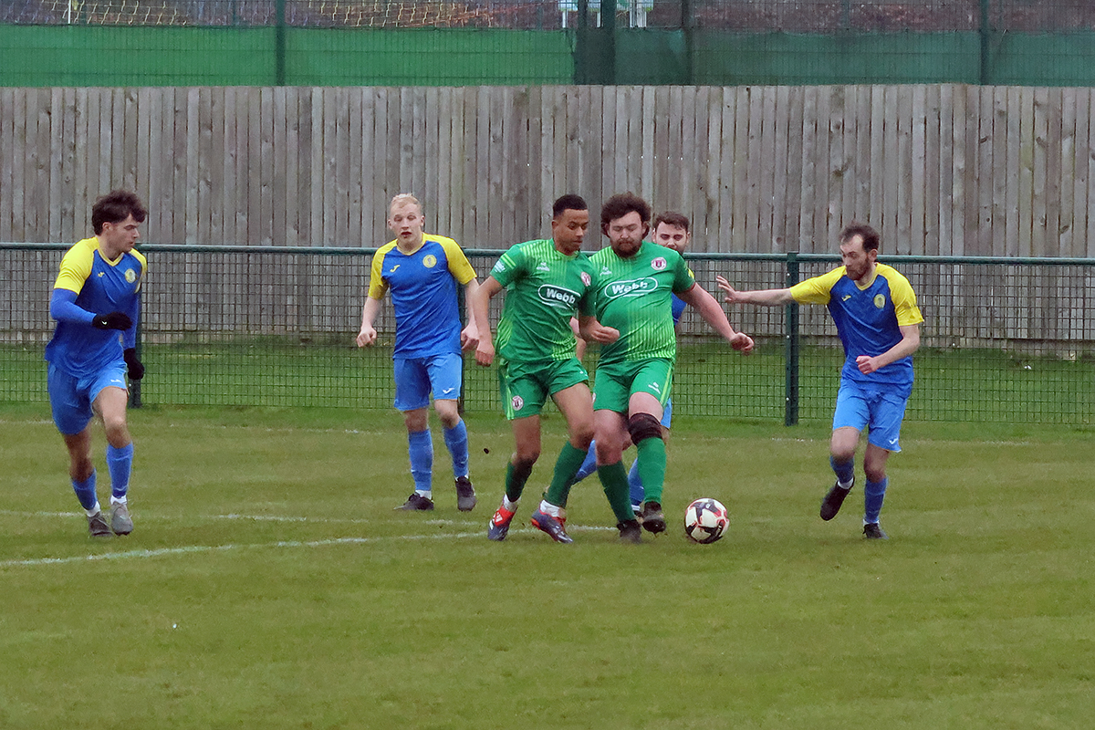 Royal Wootton Bassett Town Development v Faringdon Town 