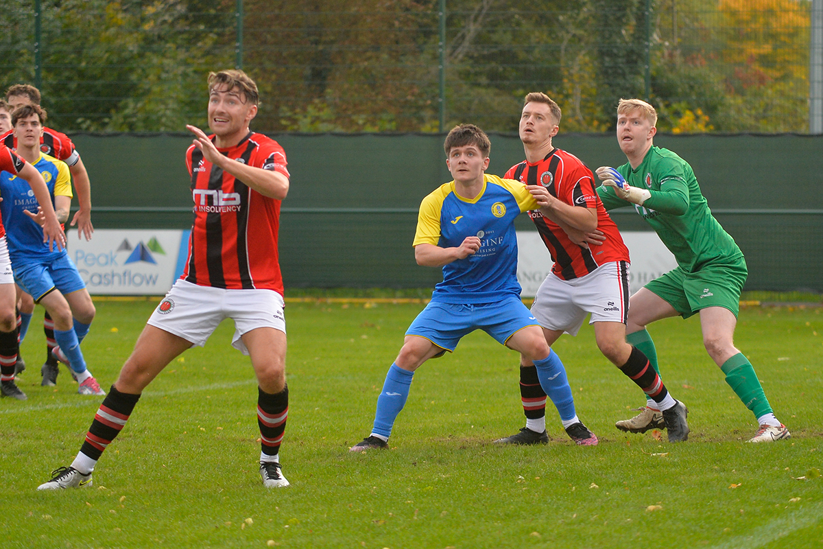 Droitwich Spa v Royal Wootton Bassett Town 