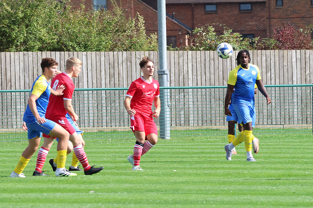 Royal Wootton Bassett Town Development v Swindon Supermarine Development 