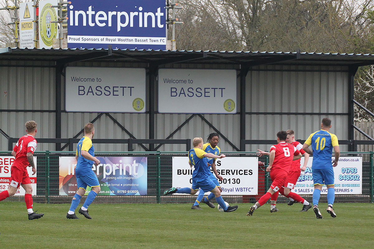 Royal Wootton Bassett Town Development v Devizes Town 