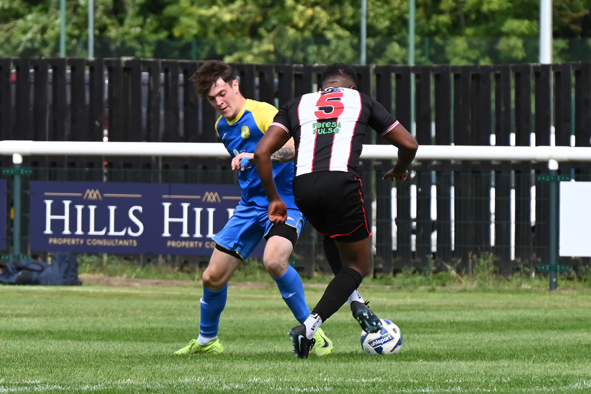 Lydney Town v Royal Wootton Bassett Town (Emirates FA Cup) 