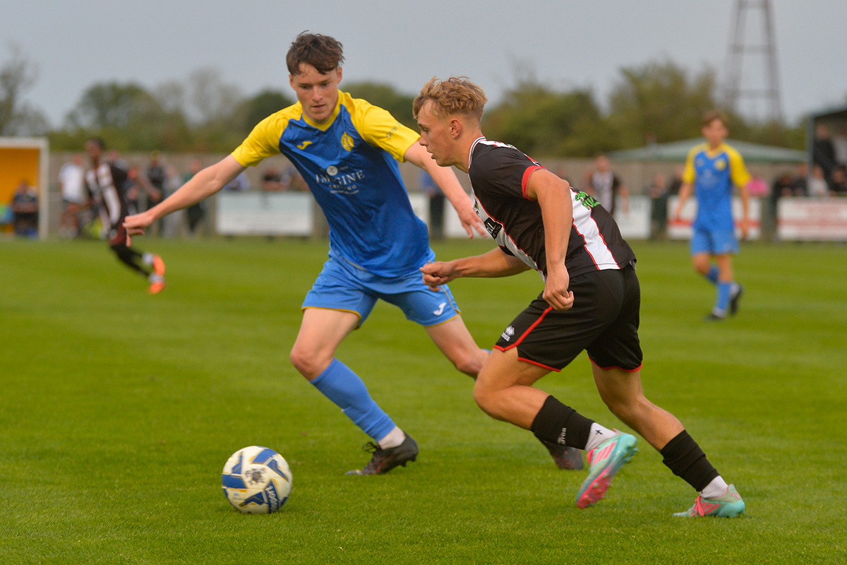 Royal Wootton Bassett Town v Lydney Town Emirates FA Cup 