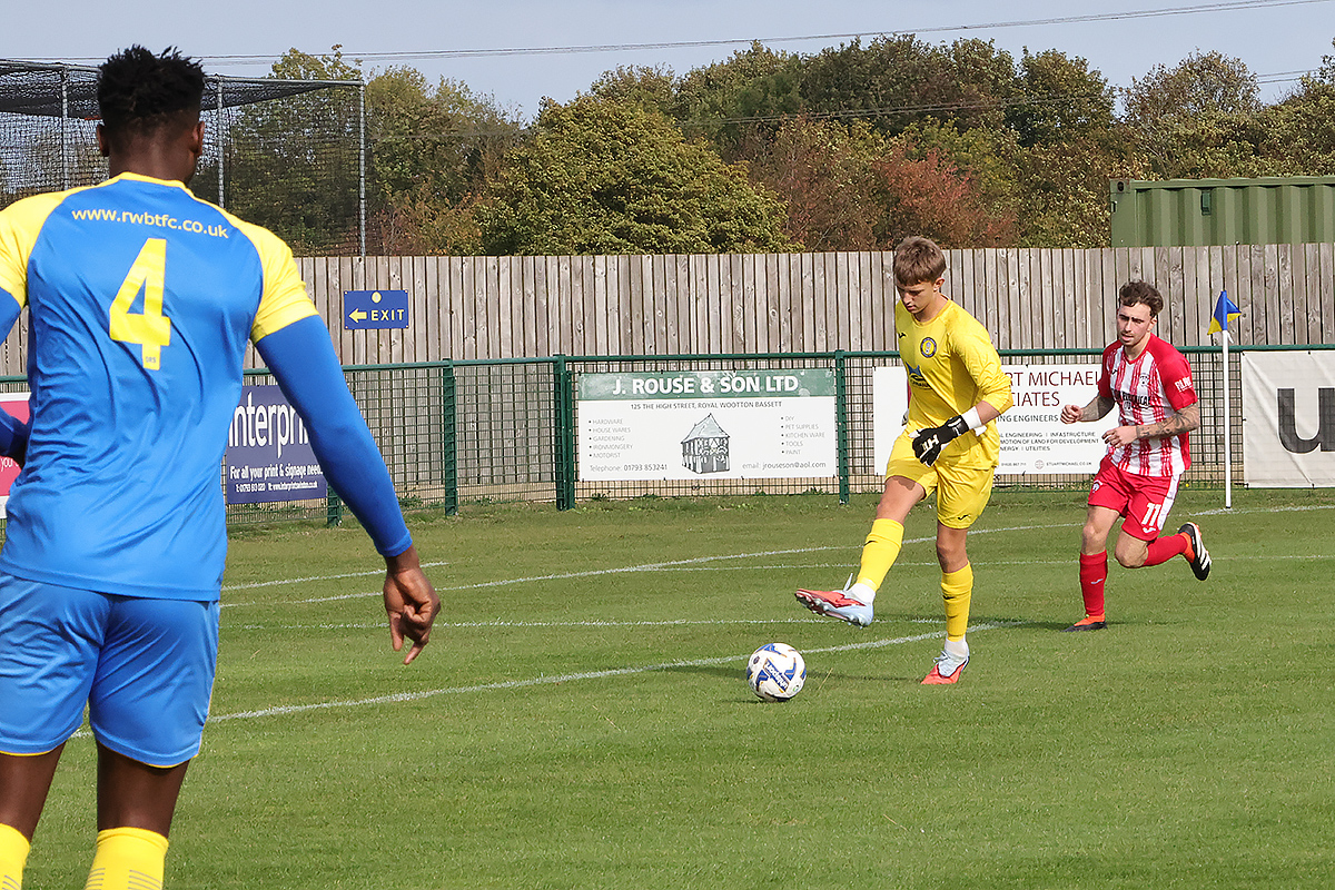 10-10-26 RWBT Dev v Devizes Town Res 