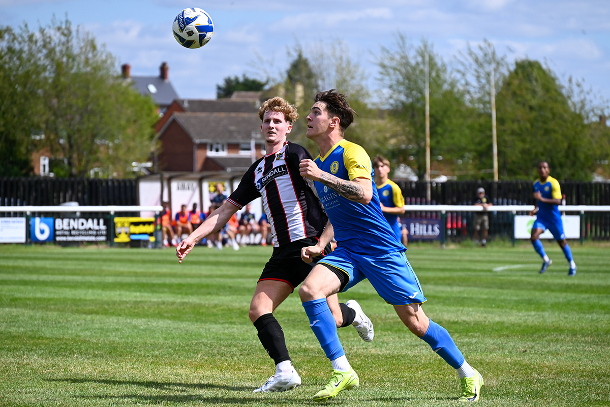 Lydney Town v Royal Wootton Bassett Town (Emirates FA Cup) 