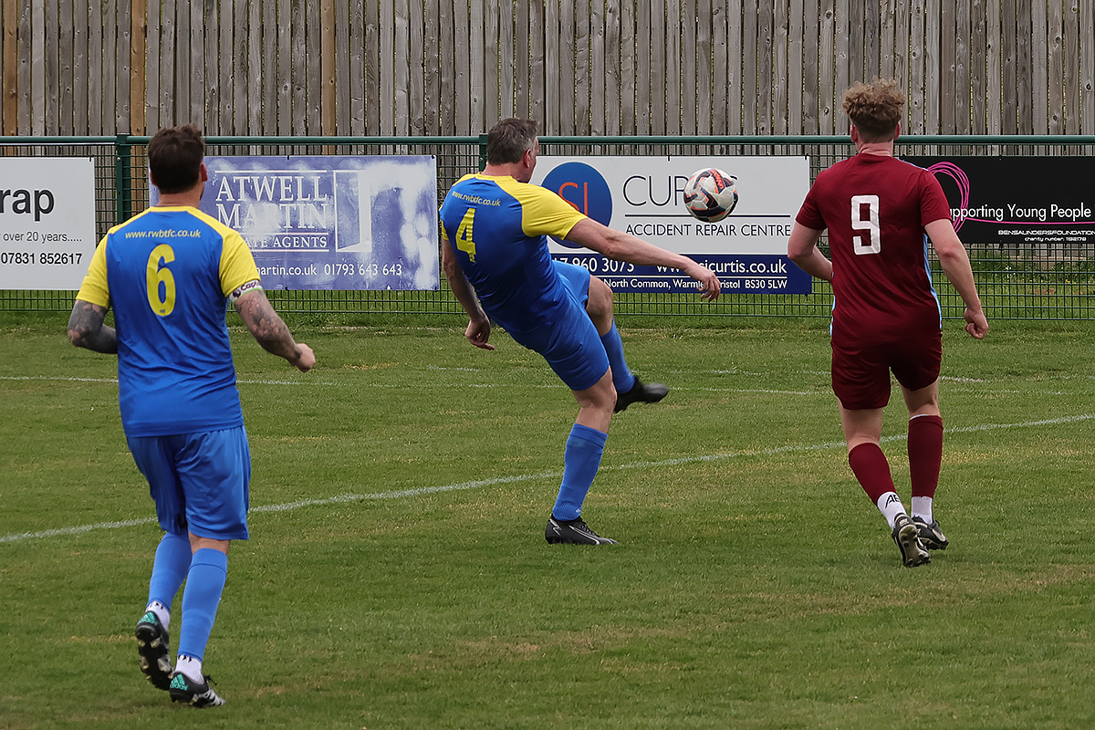 Royal Wootton Bassett Town Over 35s v RAF FA Veterans 