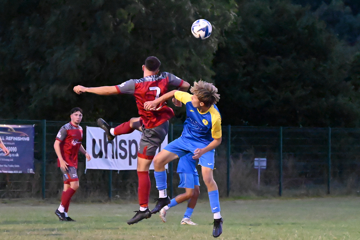 Thornbury Town v Royal Wootton Bassett Town 
