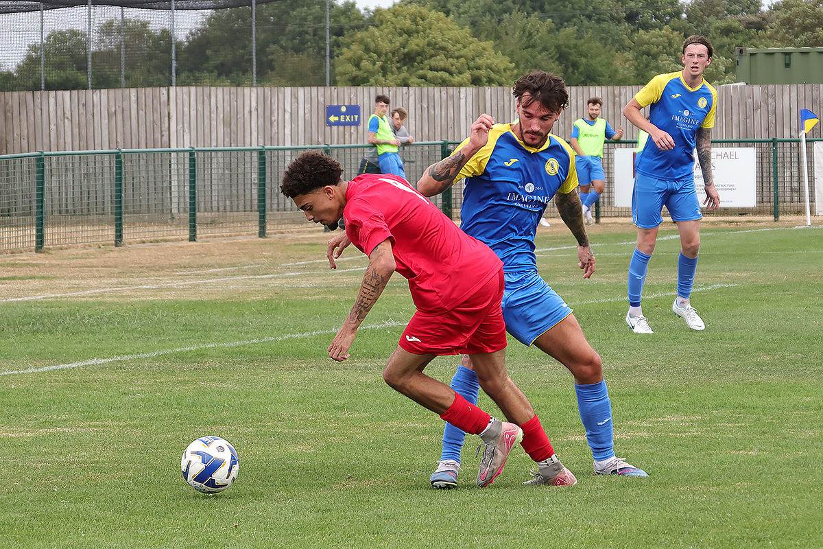Royal Wootton Bassett Town v Abingdon United PSF 