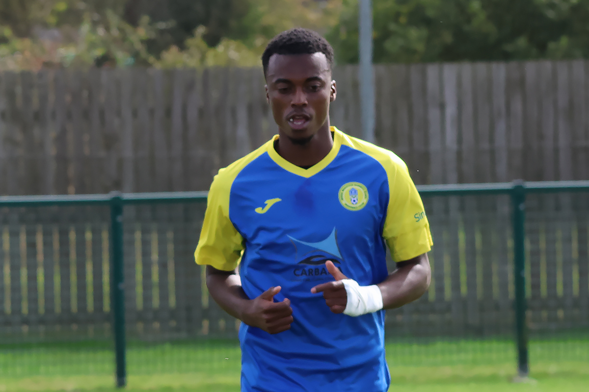 Royal Wootton Bassett Town Development v Swindon Supermarine Development 