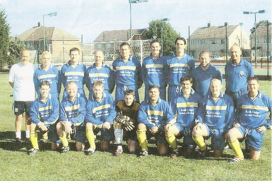 Reserves 2000/2001 Team Photo