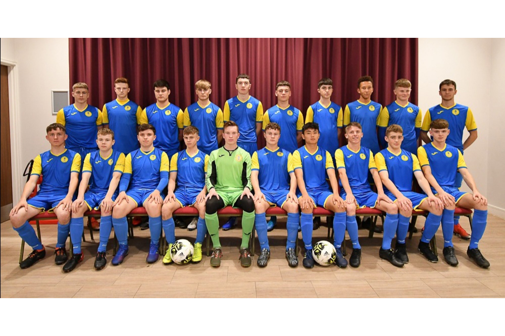 Under 18 Yellow Team Photo