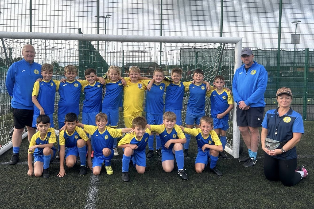 Under 10 Yellow Team Photo